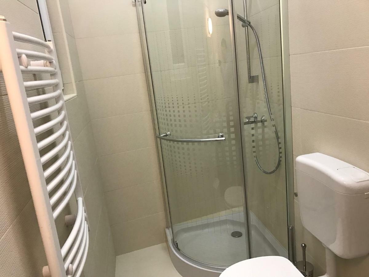 בודפשט Lovely Studio Near To Danube Riverside מראה חיצוני תמונה
