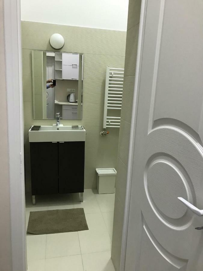 בודפשט Lovely Studio Near To Danube Riverside מראה חיצוני תמונה